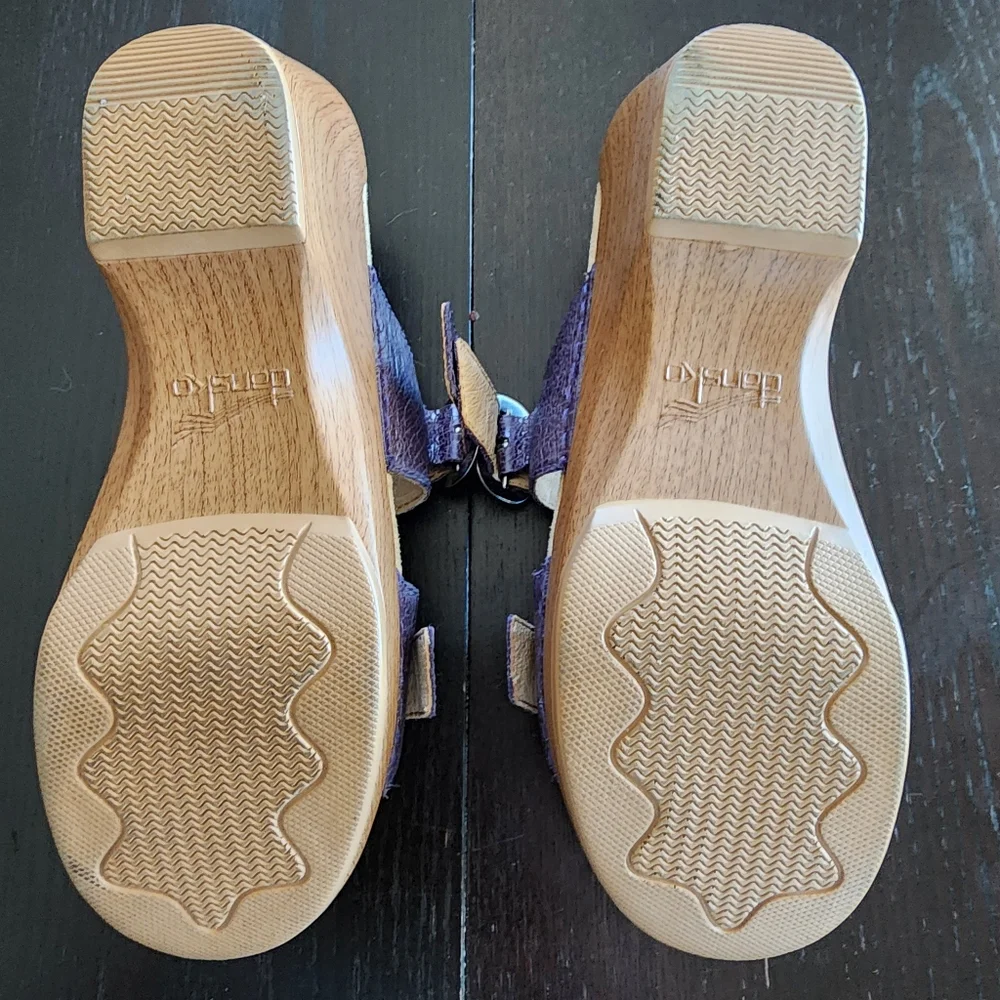 Gorgeous Purple Dansko Genuine Leather Two Strap Clogs Sandals 39 Boho Chic - Picture 7 of 13